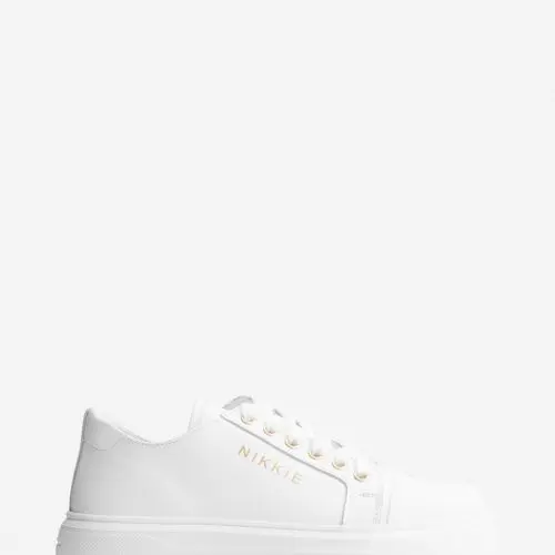 NIKKIE Low Base Sneakers Stoer en chique